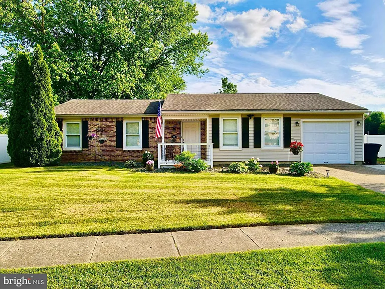 98 Sherwood Ln, Westampton NJ